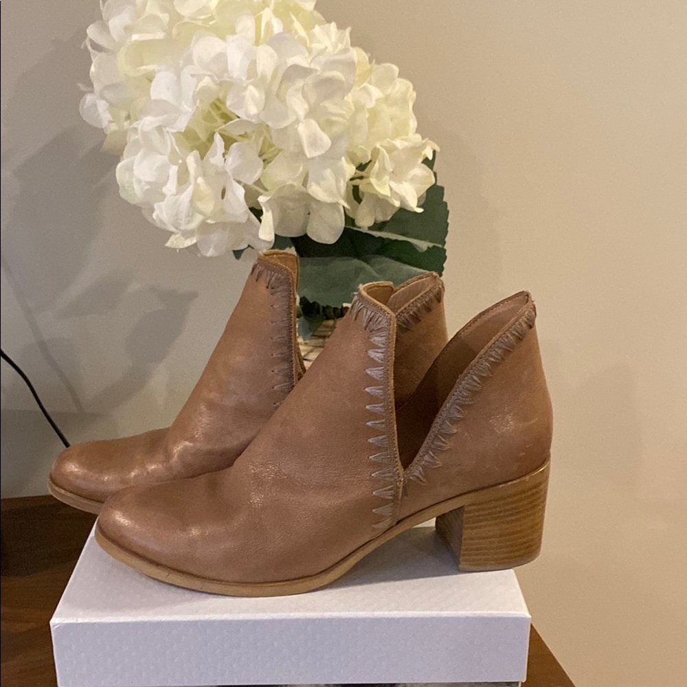 Ron White Shooties Size 40 or 10